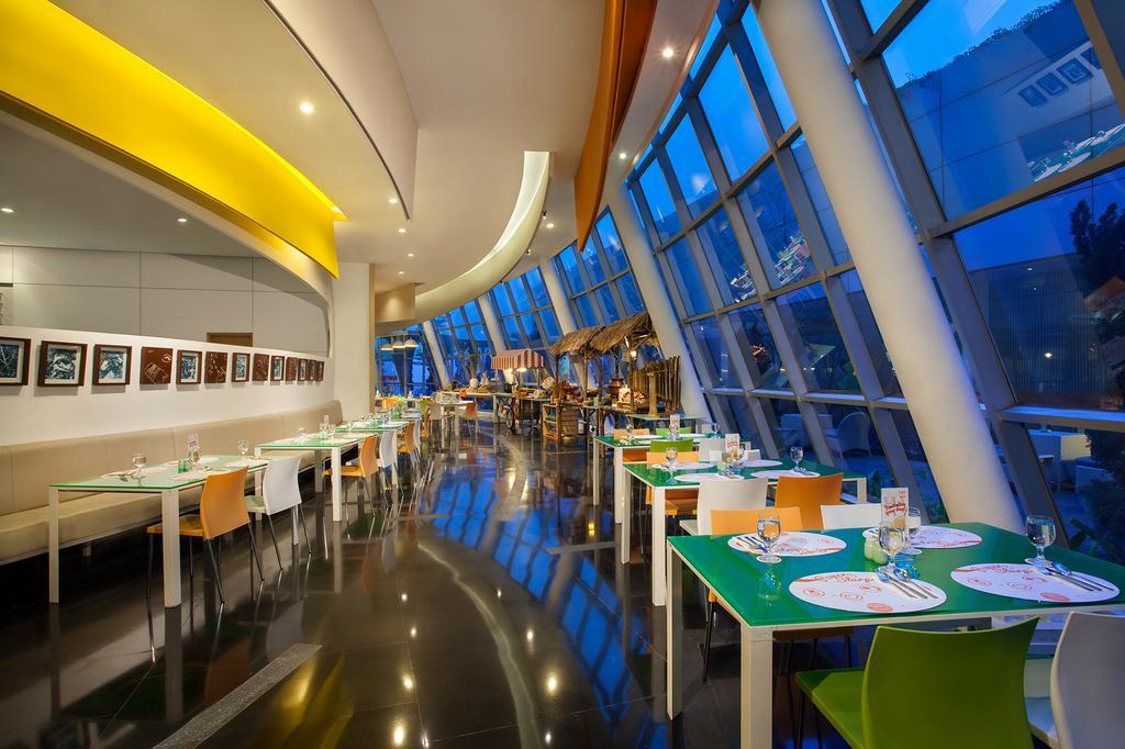 Harris Hotel & Convention Festival Citylink Bandung Eksteriør billede